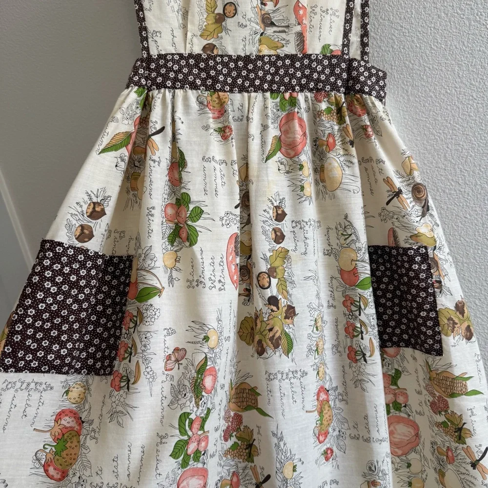Vintage Floral Fruit Mushroom Print Apron Dress Tie Back Trad Cooking Cottage - Picture 6 of 13